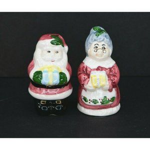 Vintage Santa And Mrs Claus Christmas Figural Salt And Pepper Shakers